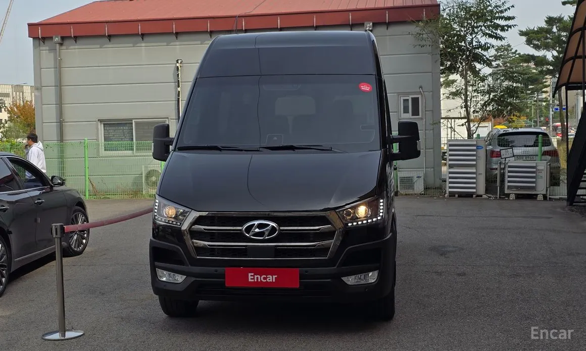 Hyundai Solati 2015 15-seater