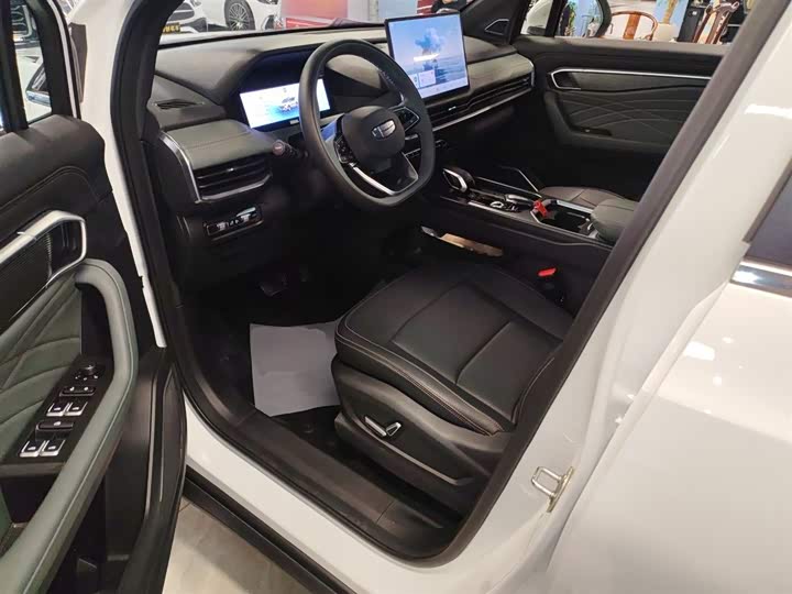 Geely Okavango L 2024 2024款 2.0T DCT尊贵型