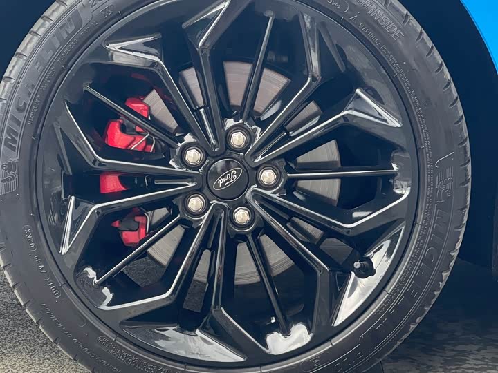 Ford Focus 2022 2022款 三厢 EcoBoost 180 自动S版