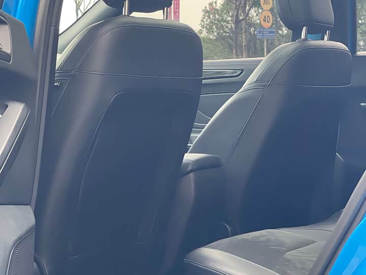 Ford Focus 2022 2022款 三厢 EcoBoost 180 自动S版