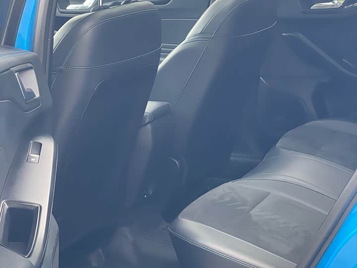 Ford Focus 2022 2022款 三厢 EcoBoost 180 自动S版