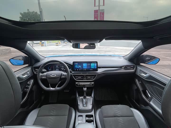 Ford Focus 2022 2022款 三厢 EcoBoost 180 自动S版