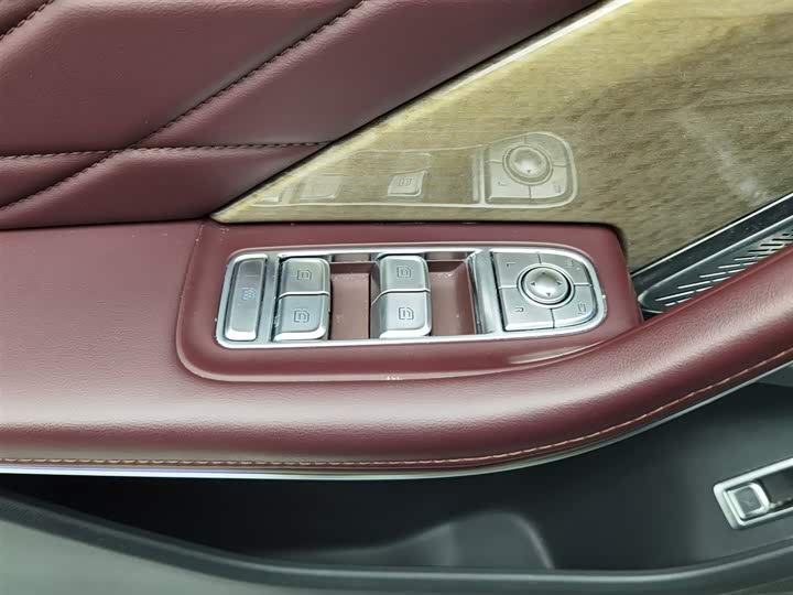 Hongqi HS7 2023 2023款 2.0T 自动四驱旗领版 六座