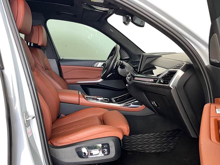 BMW X7 2023 2023款 xDrive40i 尊享型M运动套装