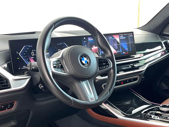 BMW X7 2023 2023款 xDrive40i 尊享型M运动套装