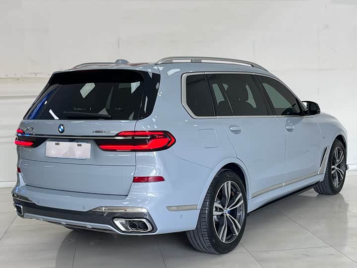 BMW X7 2023 2023款 xDrive40i 尊享型M运动套装