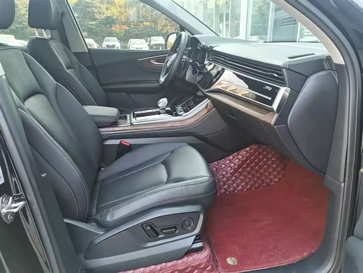 Audi Q7 2025 2025款 55 TFSI quattro S line运动型