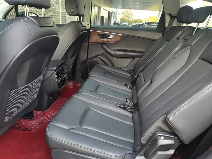 Audi Q7 2025 2025款 55 TFSI quattro S line运动型