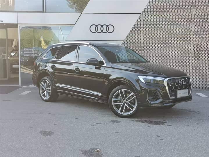 Audi Q7 2025 2025款 55 TFSI quattro S line运动型