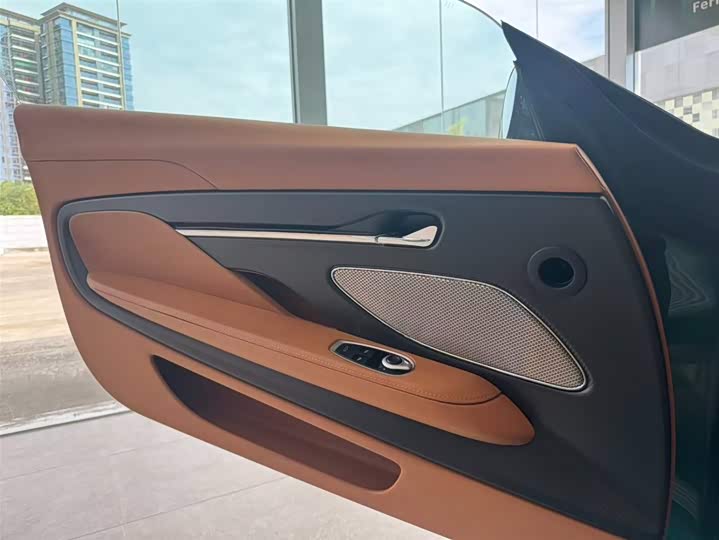 Aston Martin DB12 2023 2023款 4.0T V8 Coupe