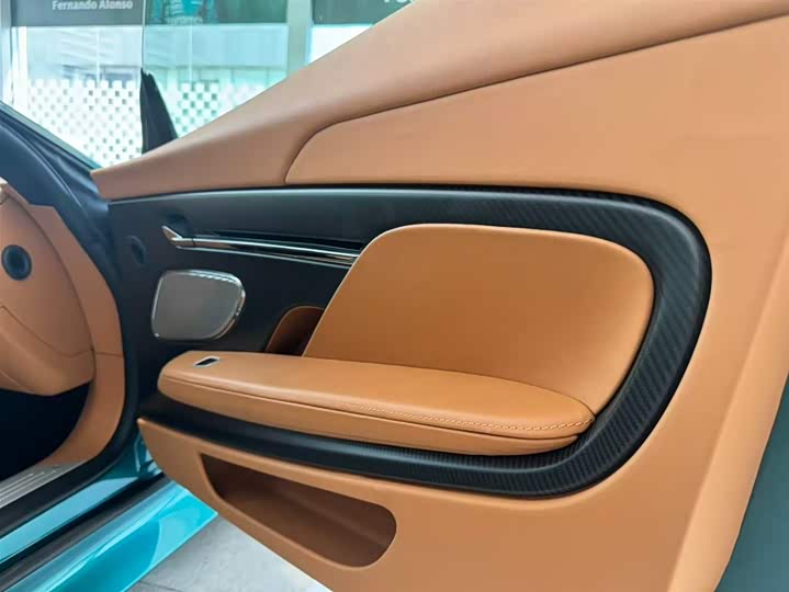 Aston Martin DB12 2023 2023款 4.0T V8 Coupe