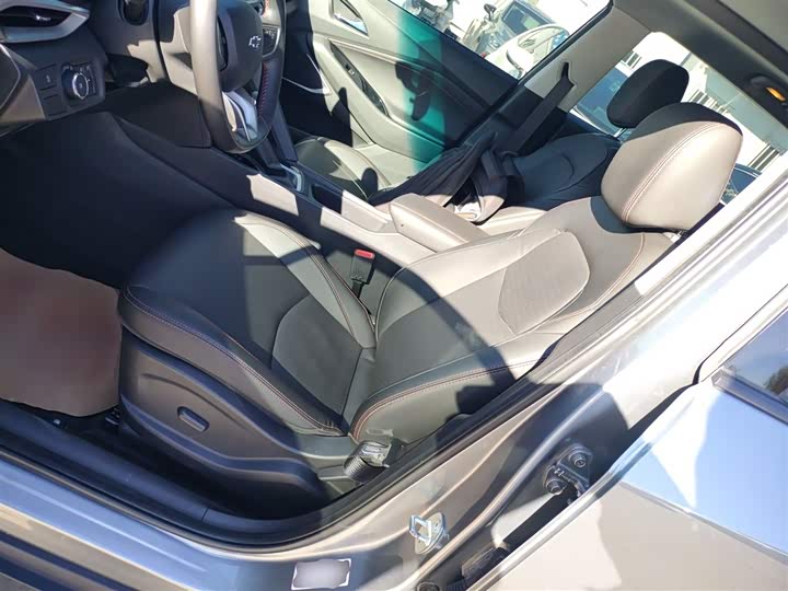 Chevrolet Orlando 2020 2020款 轻混 Redline 530T 自动纵享版（5+2款）