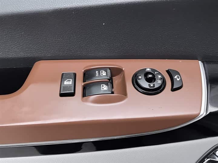 JAC Refine L5 2022 2022款 2.0T 自动商务版