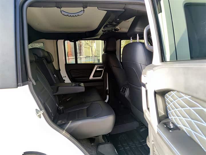 BAIC Beijing BJ40 2024 2024款 2.0T 城市猎人荣耀版