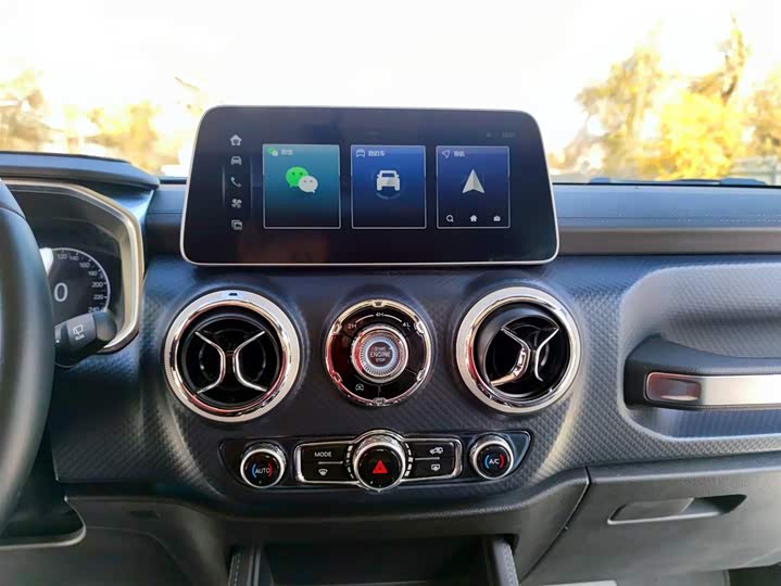 BAIC Beijing BJ40 2024 2024款 2.0T 城市猎人荣耀版