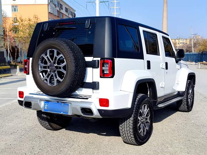 BAIC Beijing BJ40 2024 2024款 2.0T 城市猎人荣耀版