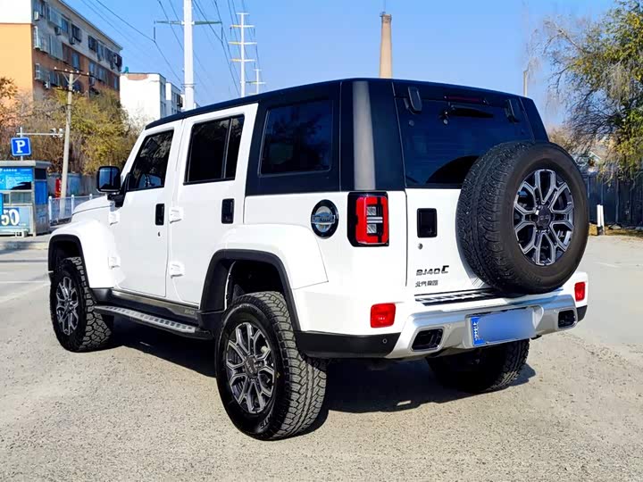 BAIC Beijing BJ40 2024 2024款 2.0T 城市猎人荣耀版