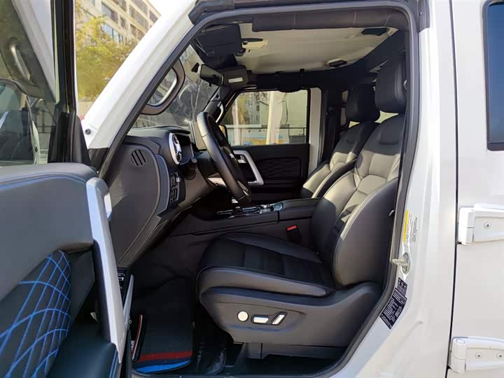 BAIC Beijing BJ40 2024 2024款 2.0T 城市猎人荣耀版