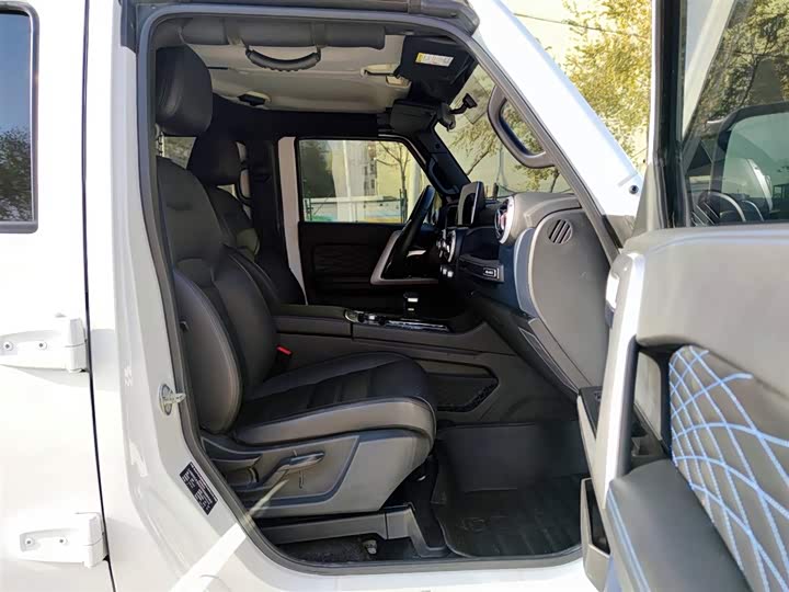 BAIC Beijing BJ40 2024 2024款 2.0T 城市猎人荣耀版