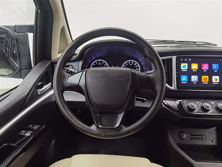 Dongfeng Forthing Lingzhi M5 2023 2023款 M5 1.6L 实用型 5座