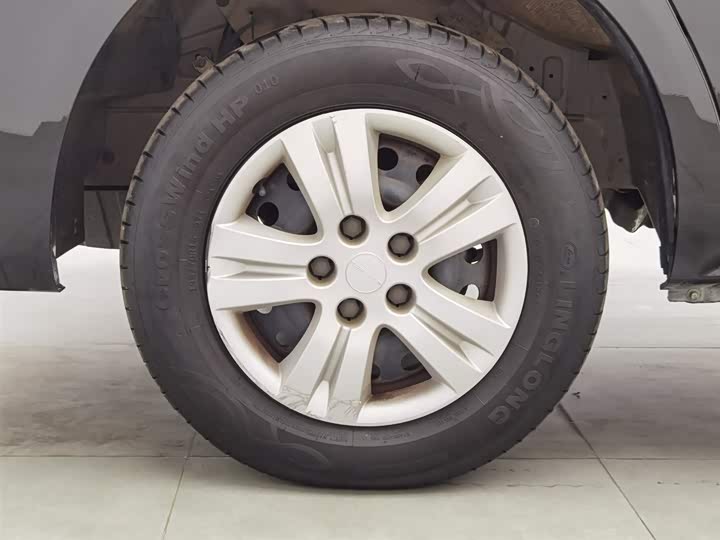 Dongfeng Forthing Lingzhi M5 2023 2023款 M5 1.6L 实用型 5座