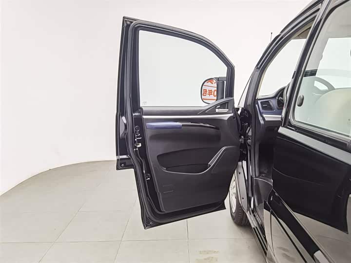 Dongfeng Forthing Lingzhi M5 2023 2023款 M5 1.6L 实用型 5座