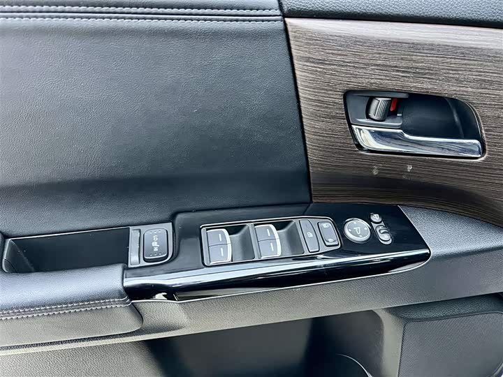 Honda Odyssey 2024 2024款 2.0L e:HEV 锐·领享版