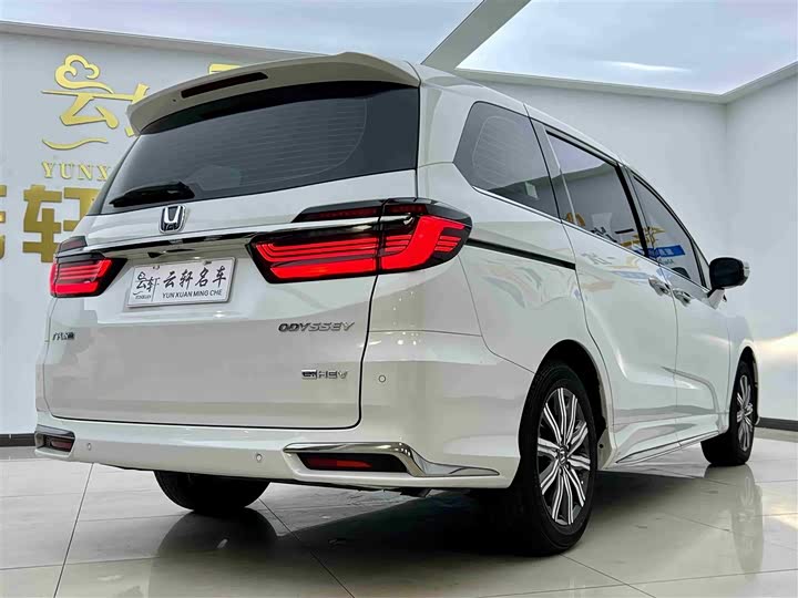 Honda Odyssey 2024 2024款 2.0L e:HEV 锐·领享版