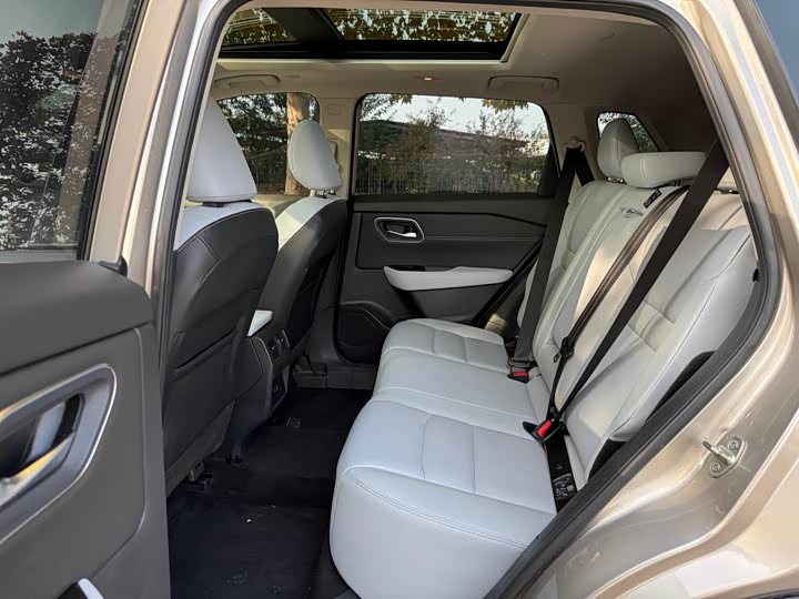 Nissan X-Trail 2023 2023款 e-POWER 超混双电机四驱豪华版