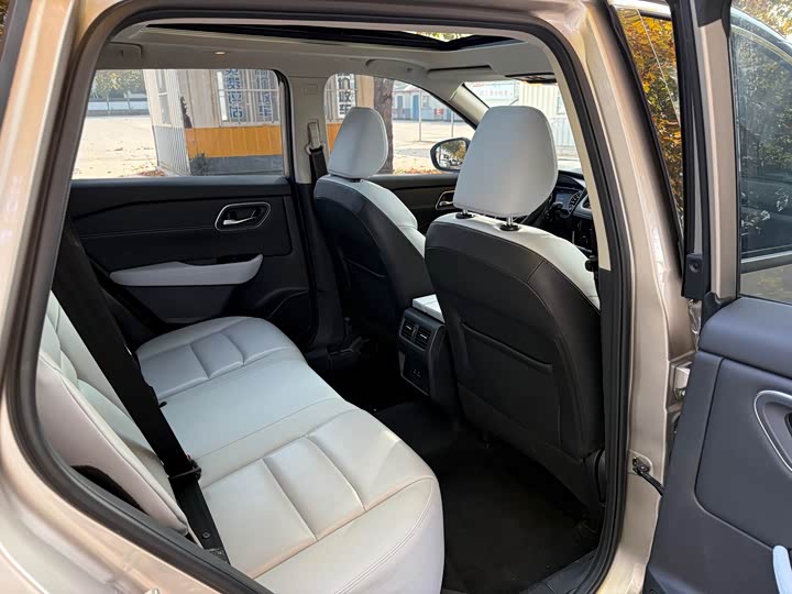 Nissan X-Trail 2023 2023款 e-POWER 超混双电机四驱豪华版