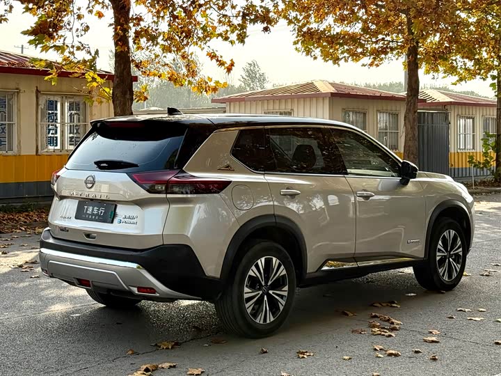 Nissan X-Trail 2023 2023款 e-POWER 超混双电机四驱豪华版