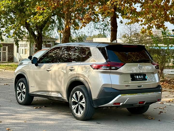 Nissan X-Trail 2023 2023款 e-POWER 超混双电机四驱豪华版