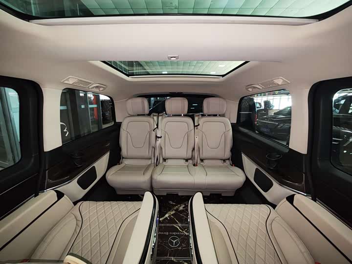 Mercedes-Benz V-Class 2022 2022款 V 260 领航版
