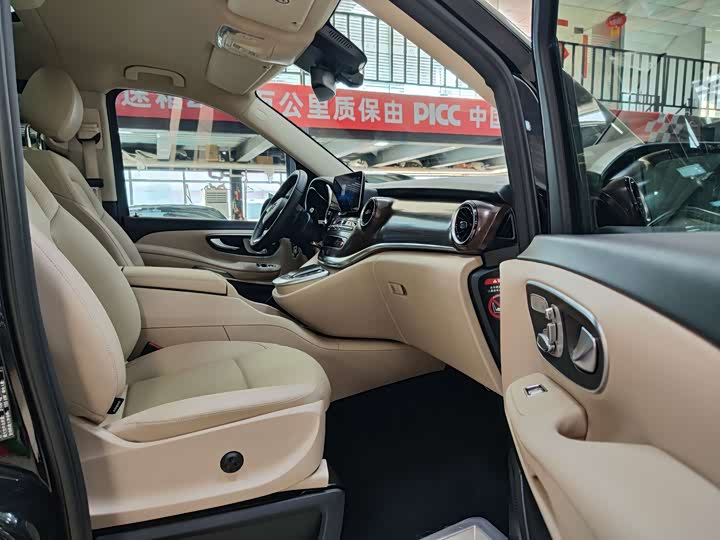 Mercedes-Benz V-Class 2022 2022款 V 260 领航版