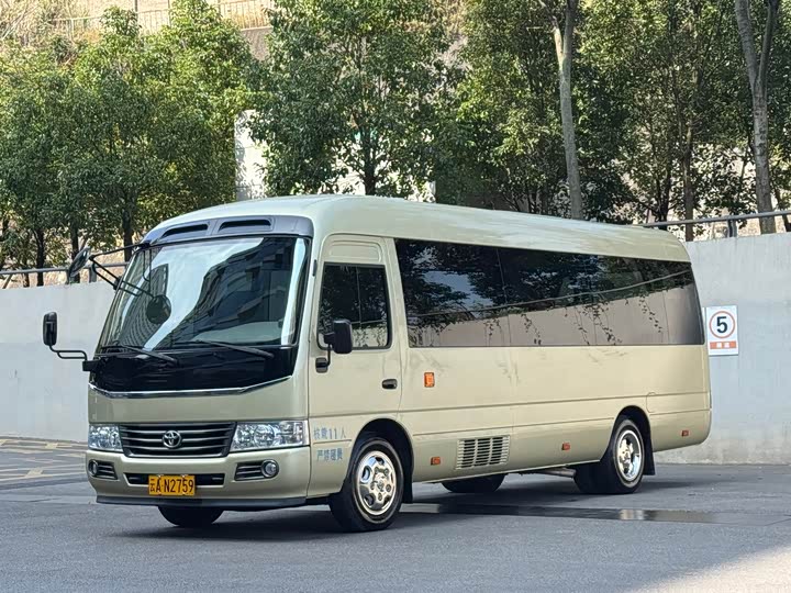 Toyota Coaster 2019 2019款 4.0L豪华车GRB53L-ZCMEK 20座9GR