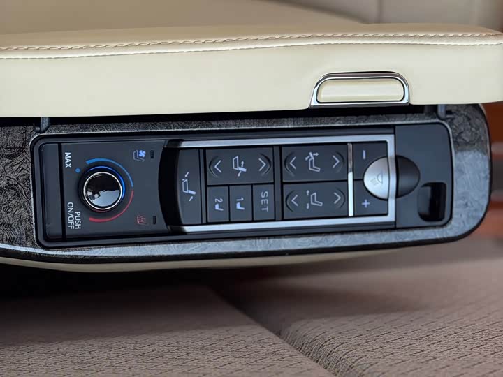 Toyota Coaster 2019 2019款 4.0L豪华车GRB53L-ZCMEK 20座9GR