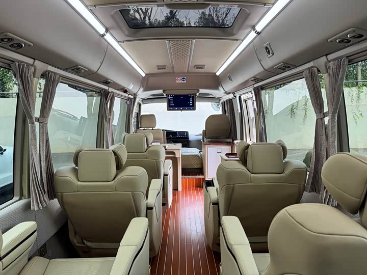 Toyota Coaster 2019 2019款 4.0L豪华车GRB53L-ZCMEK 20座9GR