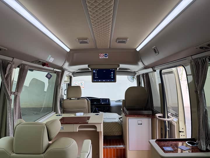 Toyota Coaster 2019 2019款 4.0L豪华车GRB53L-ZCMEK 20座9GR