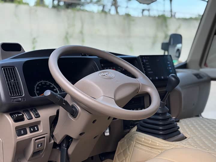 Toyota Coaster 2019 2019款 4.0L豪华车GRB53L-ZCMEK 20座9GR