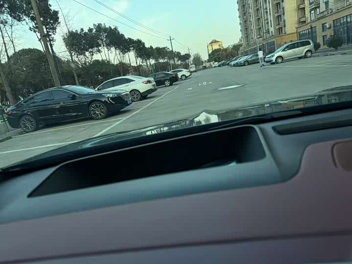 MG Motor 7 2025 2025款 2.0T Trophy+ 超级智驾版