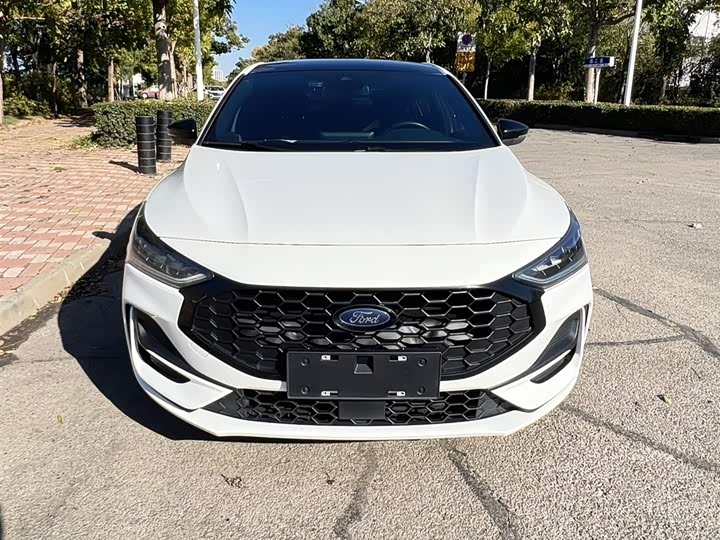 Ford Focus 2022 2022款 两厢 EcoBoost 180 自动ST Line