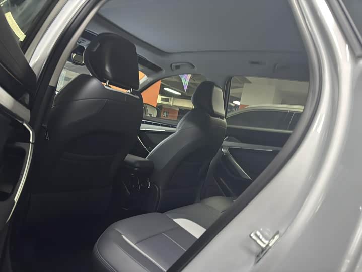 Geely Atlas L 2024 2024款 1.5TD DCT尊贵版