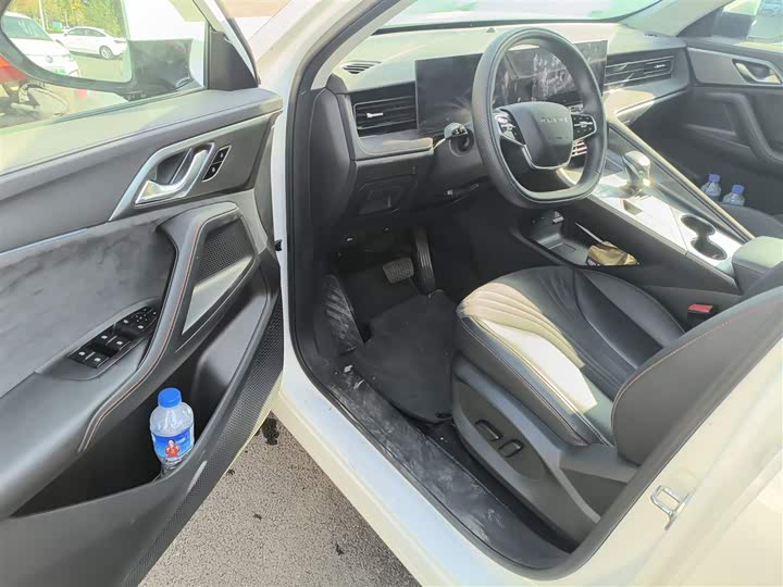 Roewe D5X DMH 2024 2024款 135科技版