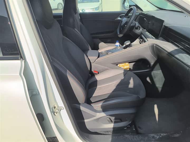 Roewe D5X DMH 2024 2024款 135科技版