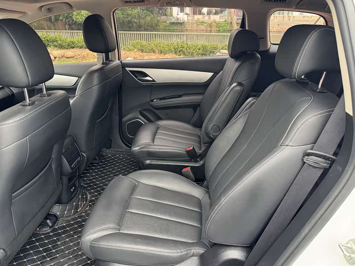 BYD Song Max 2021 2021款 升级版 1.5T 自动豪华型 6座