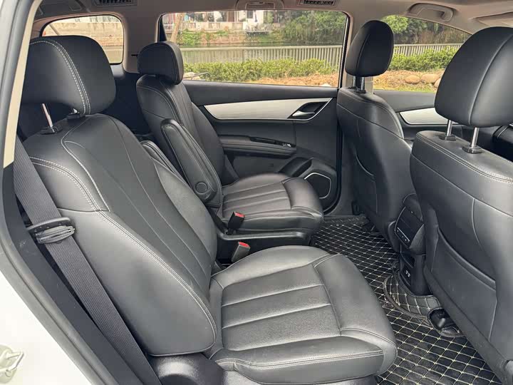 BYD Song Max 2021 2021款 升级版 1.5T 自动豪华型 6座