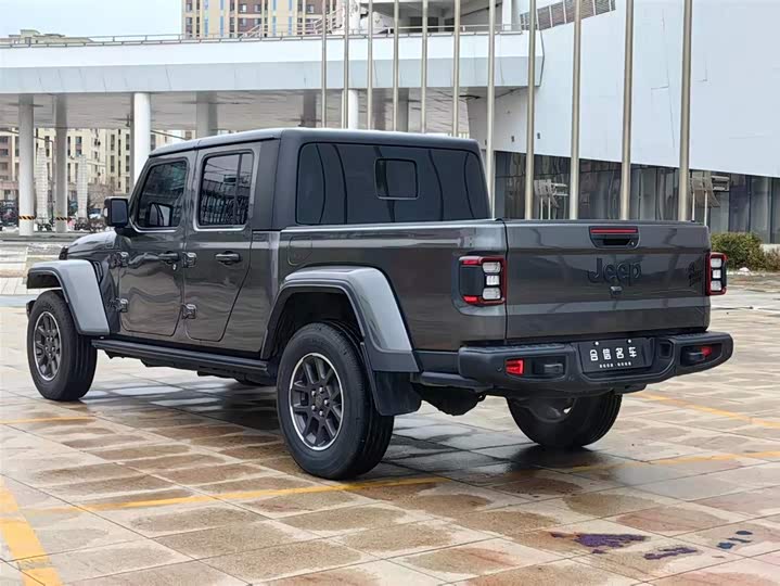Jeep Gladiator 2022 2022款 3.6L 先行版