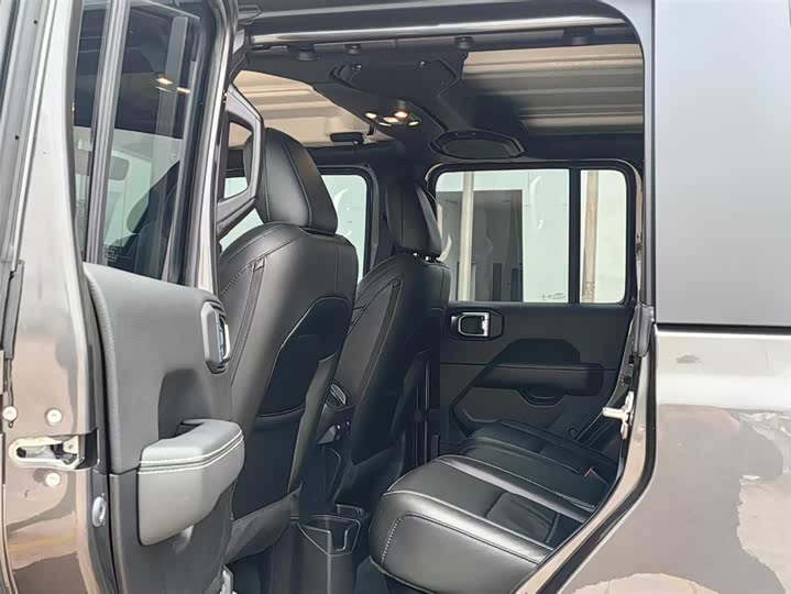 Jeep Gladiator 2022 2022款 3.6L 先行版