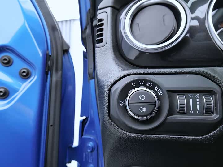 Jeep Wrangler 2022 2022款 2.0T 高地四门版