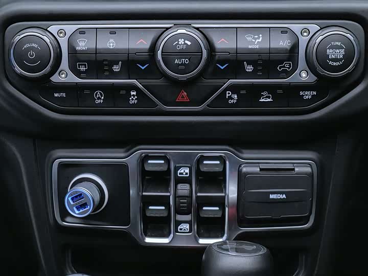 Jeep Wrangler 2022 2022款 2.0T 高地四门版